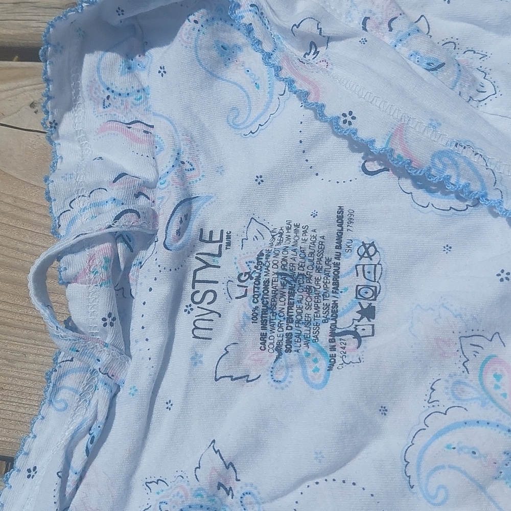 Robe‎ - Picture 2 of 6